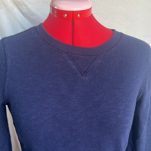 XS132 Gap crewneck long sleeve - Picture 2 of 9